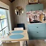 Apartment Lofoten - Rostad Retro Rorbuer *
