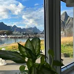Apartment Lofoten - Rostad Retro Rorbuer Reine