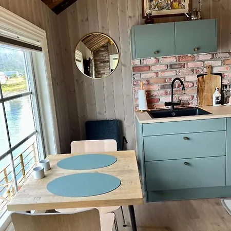 Apartment Lofoten - Rostad Retro Rorbuer *