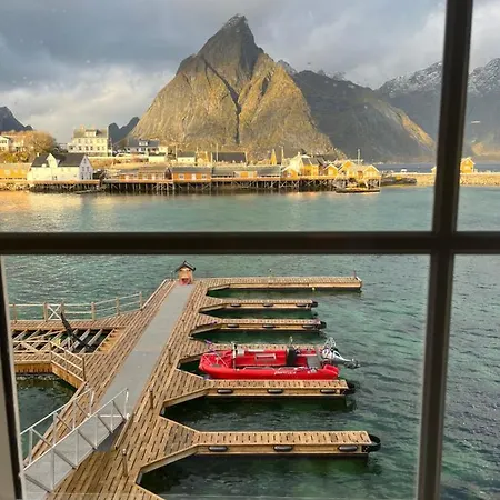 Lofoten - Rostad Retro Rorbuer * Reine