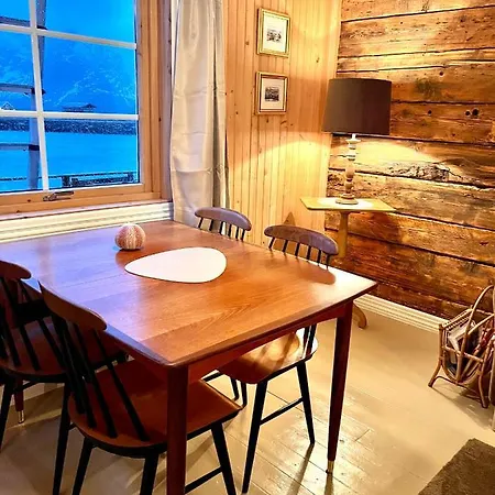 Lofoten - Rostad Retro Rorbuer