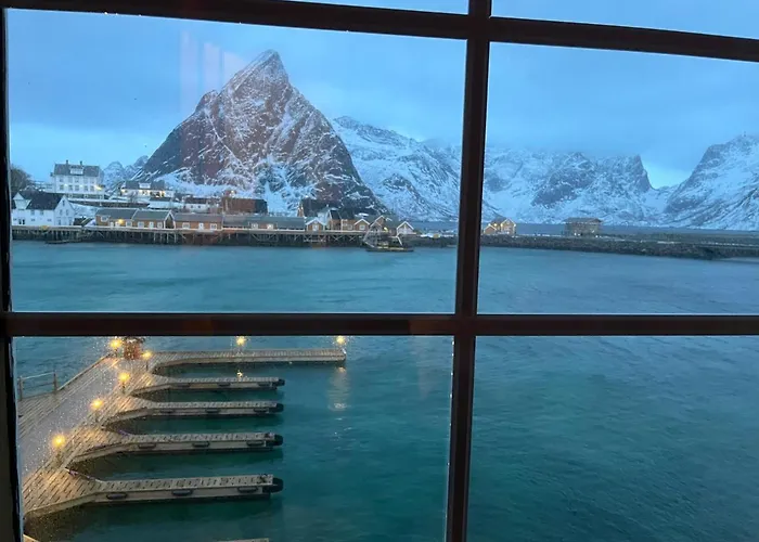 Lofoten - Rostad Retro Rorbuer Reine