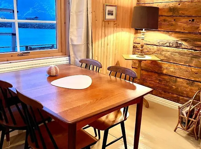 Lofoten - Rostad Retro Rorbuer