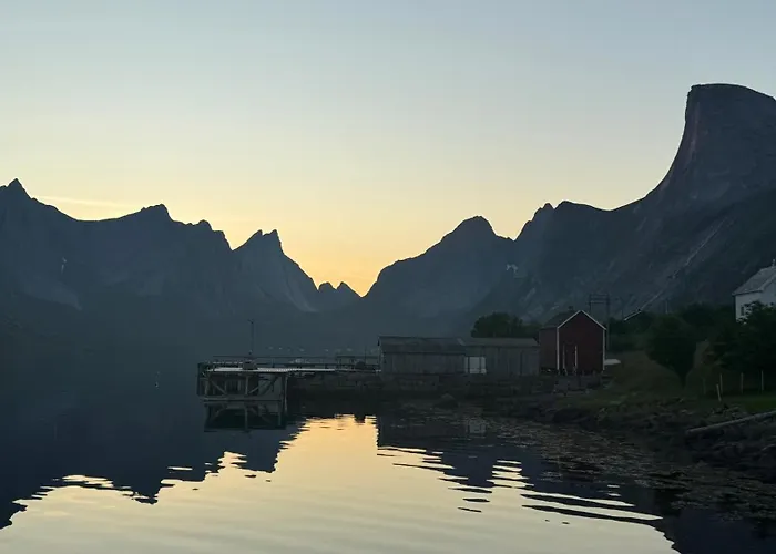 Lofoten - Rostad Retro Rorbuer Lägenhet
